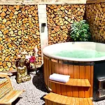 Exklusives Alpenchalet Mit Jacuzzi & Sauna Fuer Bis Zu 14 Personen Chalet