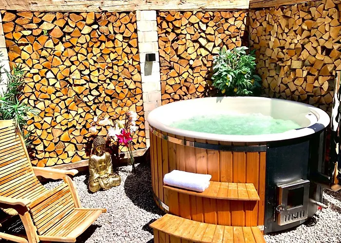 Exklusives Alpenchalet Mit Jacuzzi & Sauna Fuer Bis Zu 14 Personen בקתה
