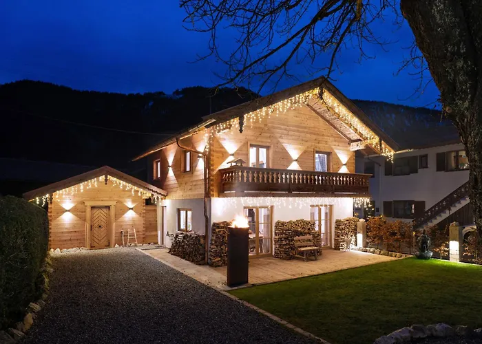 Exklusives Alpenchalet Mit Jacuzzi & Sauna Fuer Bis Zu 14 Personen *