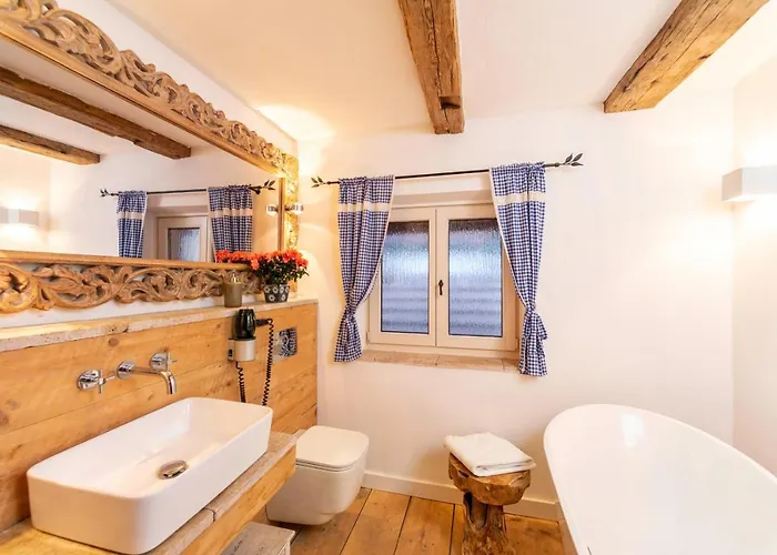 Exklusives Alpenchalet Mit Jacuzzi & Sauna Fuer Bis Zu 14 Personen